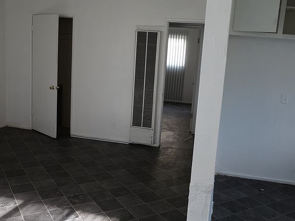 5th image of 6929 Whitsett Ave