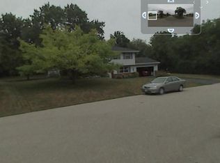 2218 W Rochelle Ave, Glendale, WI 53209