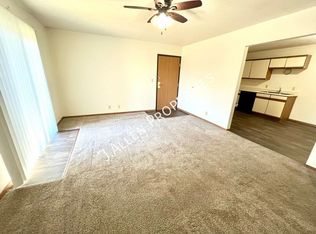 901 Syracuse Ave BUILDING B-24, Norfolk, NE 68701