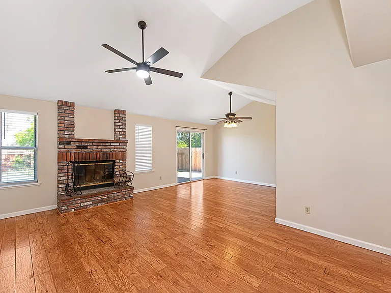 7337 Little Acorn Way — Photo 7