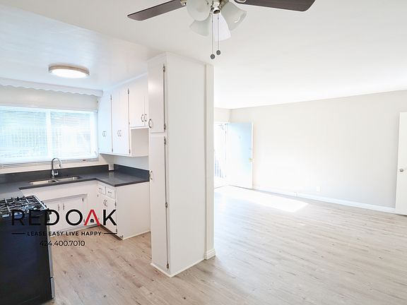 4th image of 230 S Coronado St #9