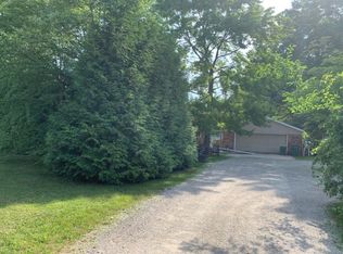10111 Ozga St, Romulus, MI 48174