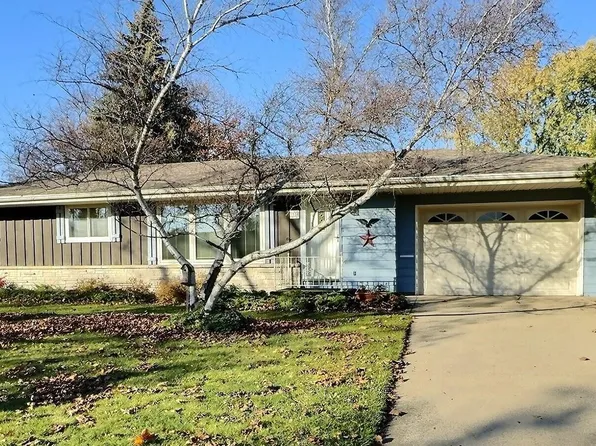 1538 W 7th Ave, Oshkosh, WI 54902