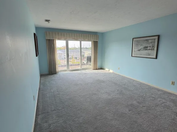 3030 Breckenridge Ln APT 519, Louisville, KY 40220