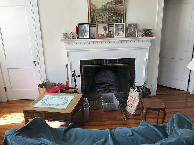 39 Varick Rd — Photo 11