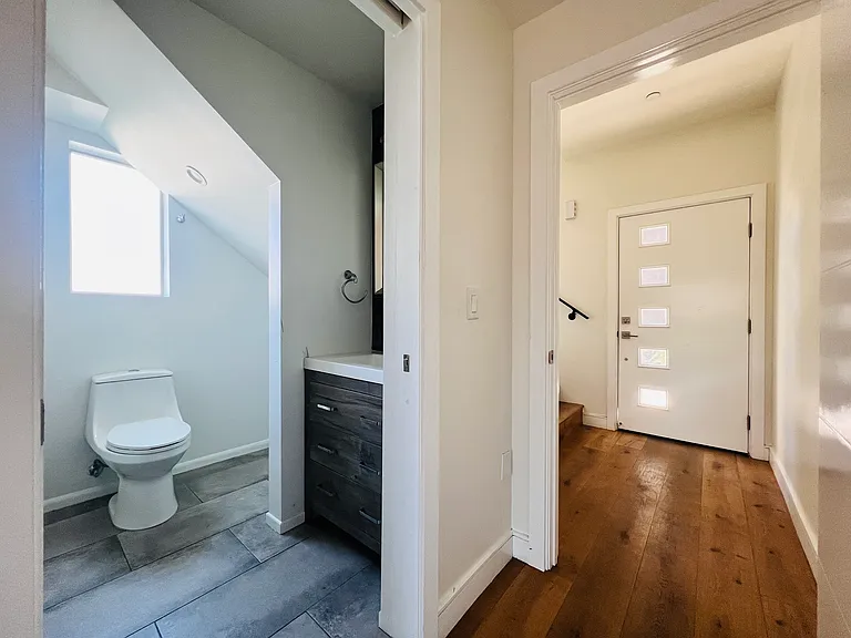 250 S Burlington Ave #250 — Photo 10
