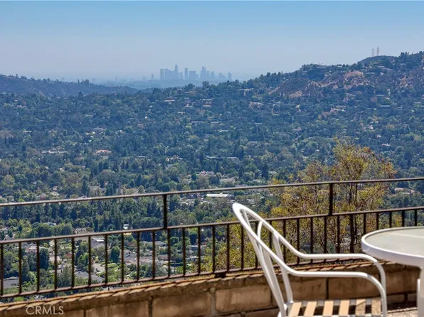 750 Galaxy Heights Dr, La Canada Flintridge, CA 91011