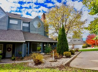 2415 Reynolds Manor Dr, Ottawa, IL 61350