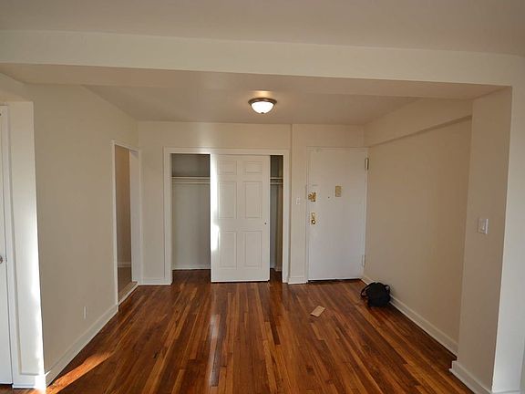 2nd image of 4140 Denman St APT 3P