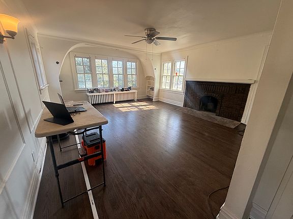 2nd image of 1316 Chestnut St APT 2