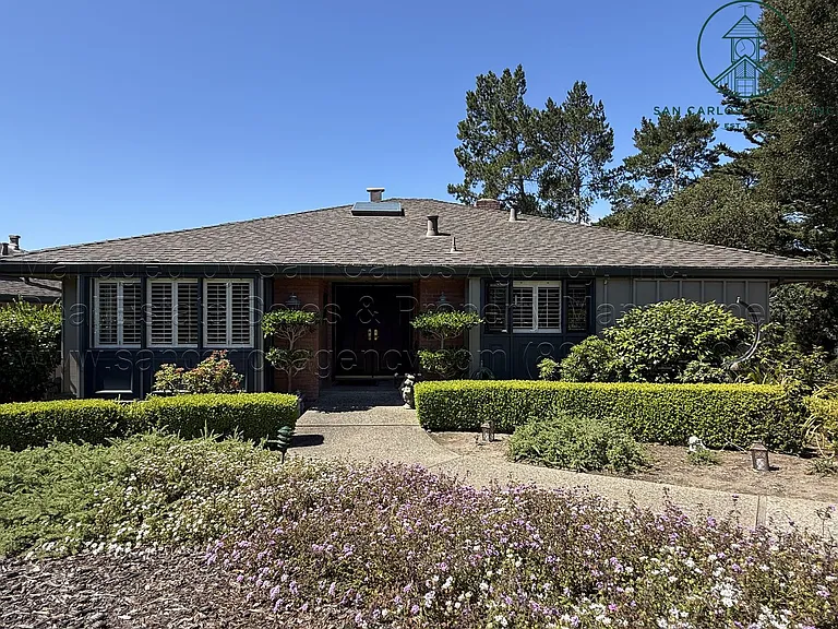 97 Del Mesa Carmel — Photo 1