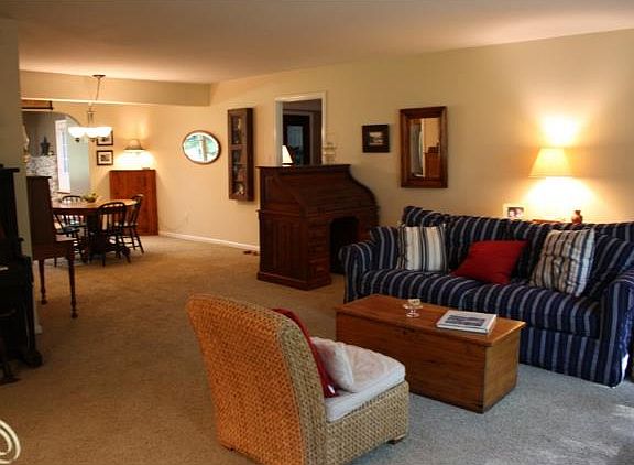 3rd image of 6380 Sunningdale Dr