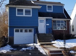 58 River Edge Rd, Bergenfield, NJ 07621