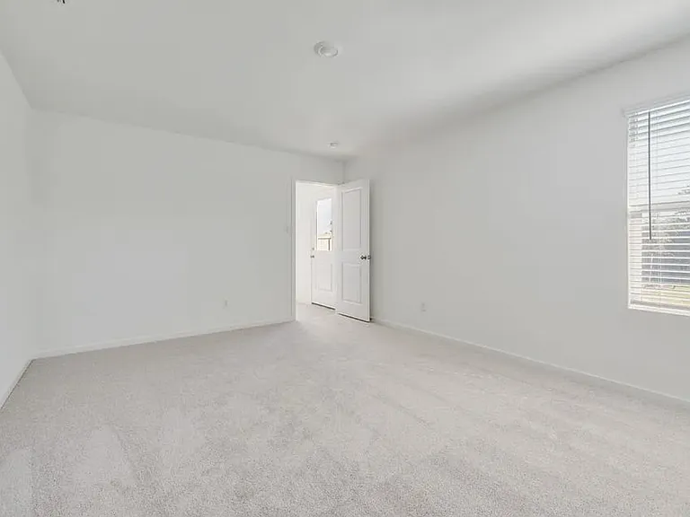 10025 Southwest Dr — Photo 9