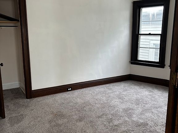 4th image of 126 Oxford Ave APT 3