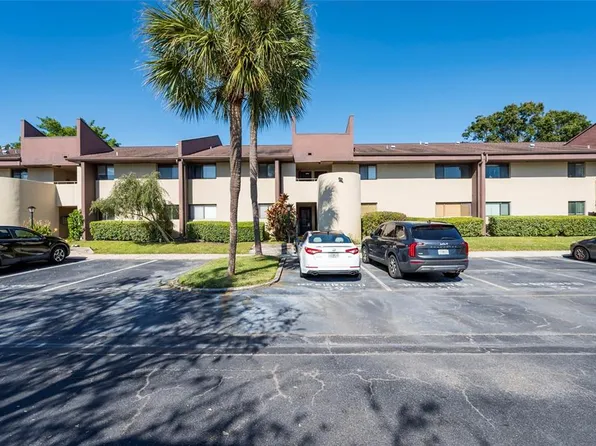 735 S Village Dr #206, Saint Petersburg, FL 33716