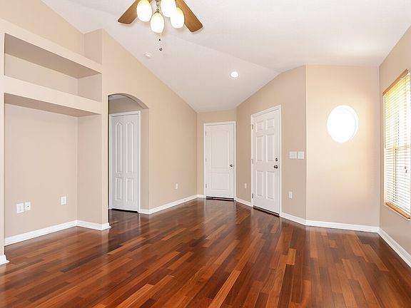 4th image of 10146 Perthshire Cir