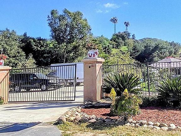 3rd image of 6951 W Lilac Rd