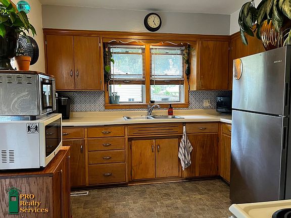 5th image of 1166 Smith Ave S