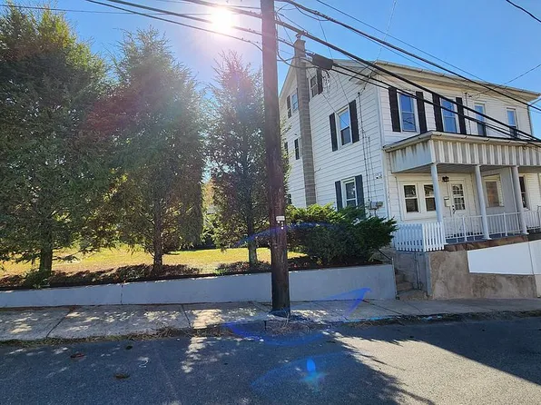1782 Tioga St, Coal Township, PA 17866