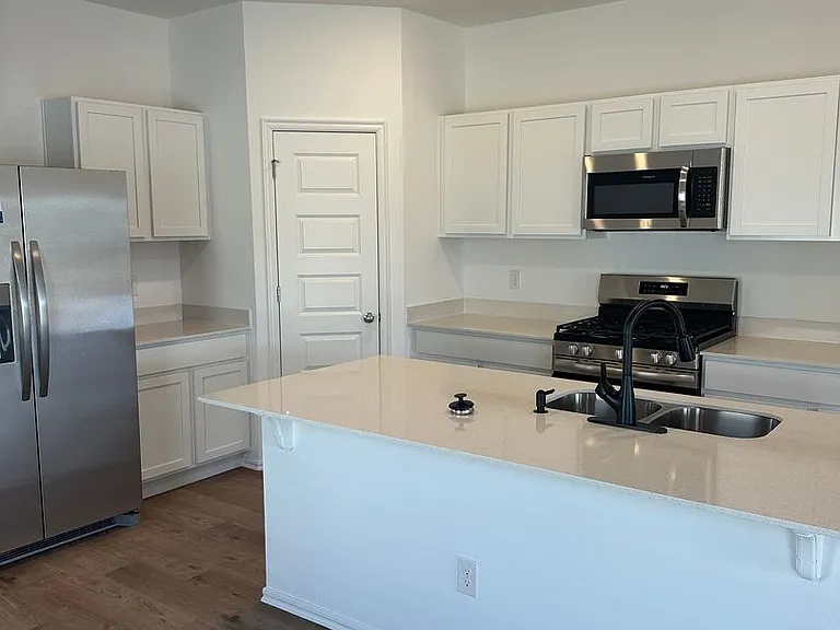 1213 Meadow Brook Dr — Photo 9