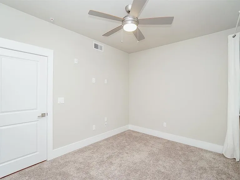 2401 Crawford St #A112 — Photo 15