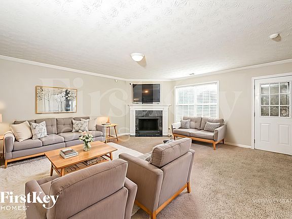 3rd image of 736 Shadow Lake Dr