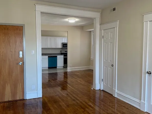 West Grace Apts