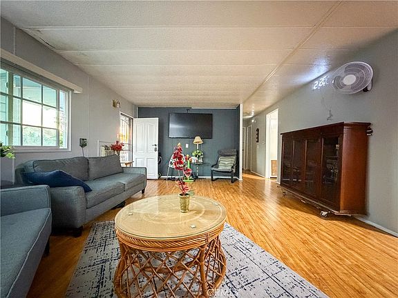 2nd image of 3929 W 5th St Space 15