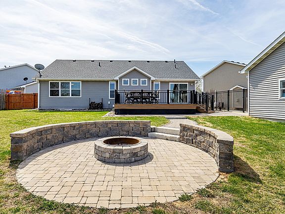 3rd image of 5890 Scenic View Dr