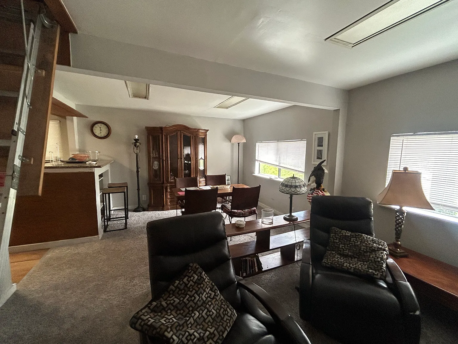 2 bed, 1300 sqft, $3,000 — Photo 1