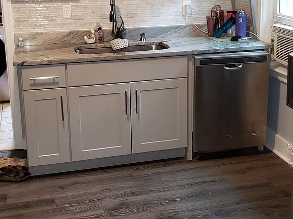 3rd image of 472 W Fountain St APT 3