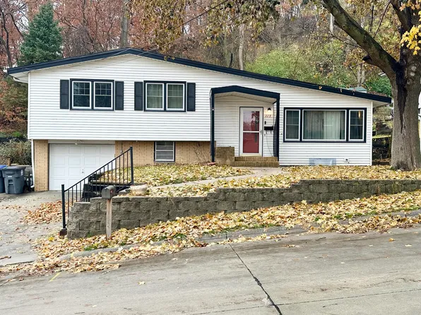 113 Happy Hollow Blvd, Council Bluffs, IA 51503