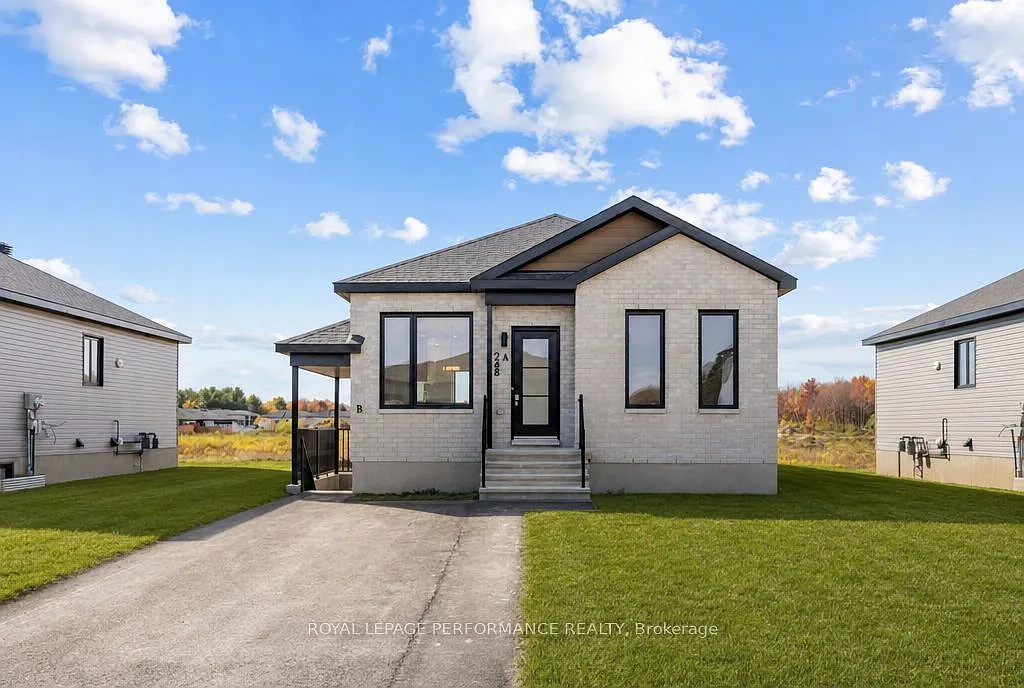 2 bed, $2,200 — Photo 1