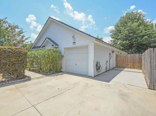 1018 T J Ln, Summerville, SC 29486