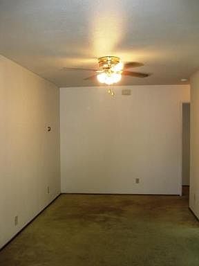 4th image of 912 26th St APT A
