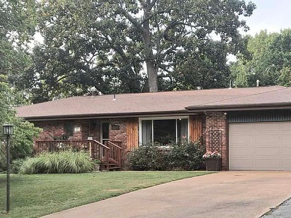 3207 Moorhead Dr