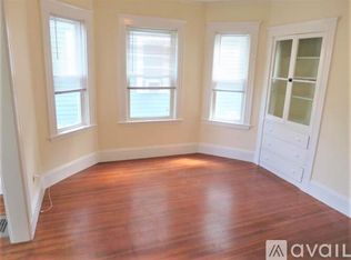 36 Standish St #1AA, Cambridge, MA 02138