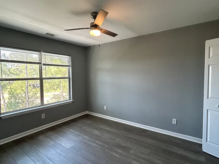18 Pine Burr Rd E #18 — Photo 3