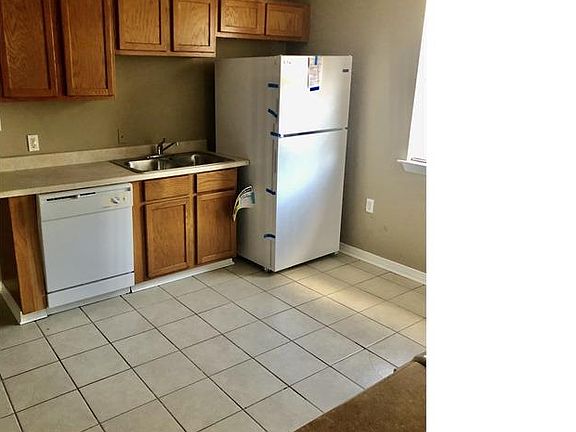 5th image of 4403 Eastview Dr