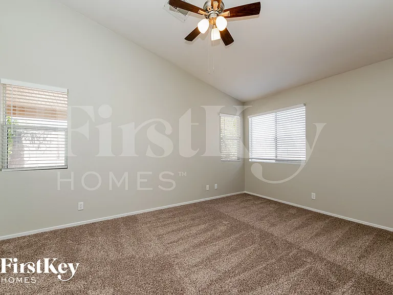 5949 Springmist St — Photo 9