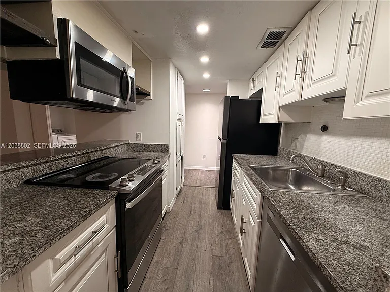 4501 W McNab Rd #10 — Photo 3