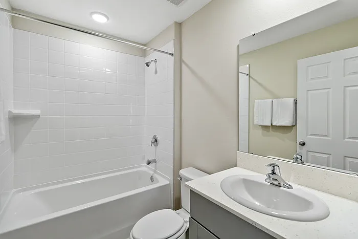 2441 Oakwood Ln — Photo 8