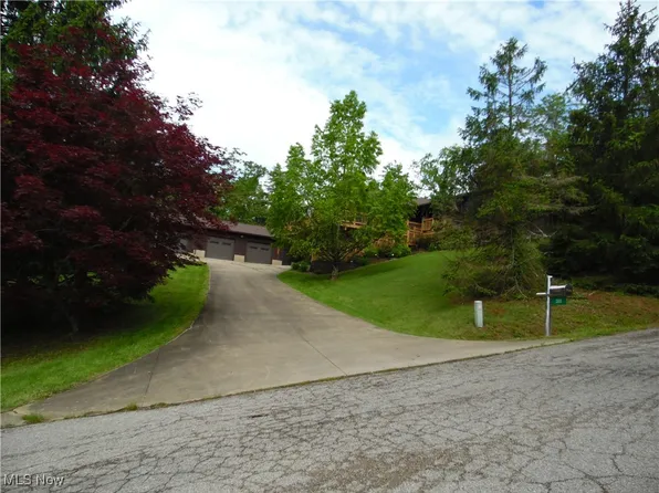 380 Melody Ln, Marietta, OH 45750