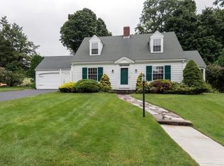 7 Cedar Rd, Andover, MA 01810