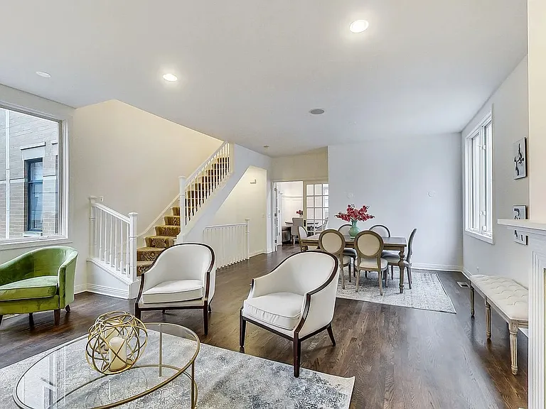 1816 S Indiana Ave — Photo 11