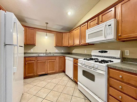 5th image of 4512-4514 Stauffer Ave SE