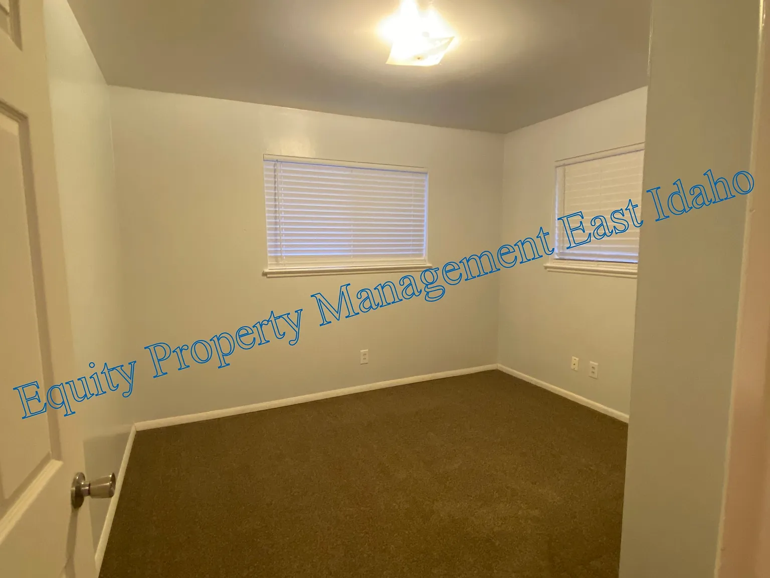 ID - 1070 McKinley Ave - LB - 8 — Photo 4