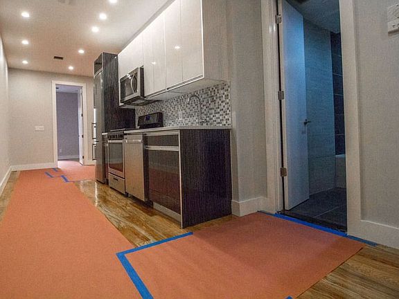 2nd image of 1069 Bedford Ave APT 4C