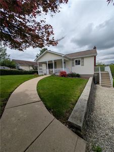 880 Northeast Dr, North Huntingdon, PA, 15642